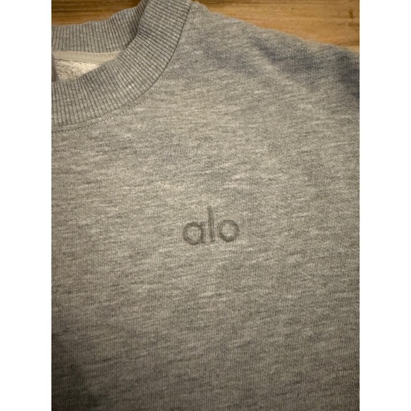 Alo Yoga Accolade Crew Neck Pullover Sweatshirt Heather Grey Oversized Logo - Picture 2 of 6